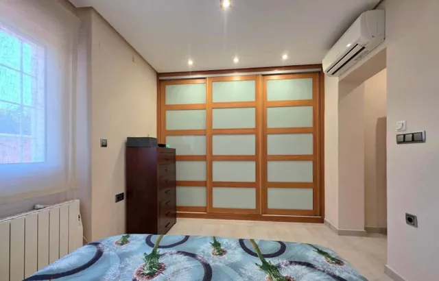 Villa 5 habitaciones 265m² en venta - Altos de Campoamor — 28
