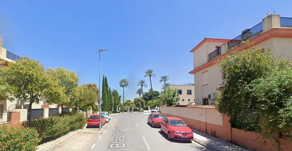 CASA EN CASTILLEJA DE LA CUESTA