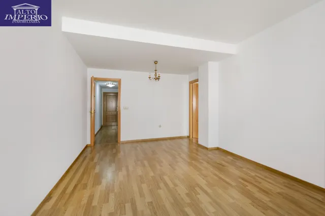 Piso en Armilla Centro con patio de 46 m2, 2 dormitorios y metro — 6