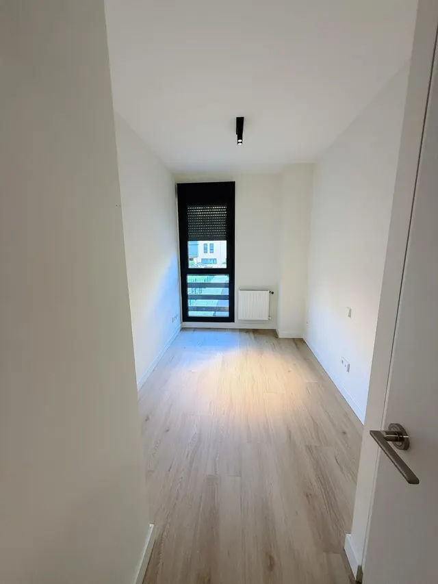 Espacioso Piso en Alquiler en Plenilunio — 12