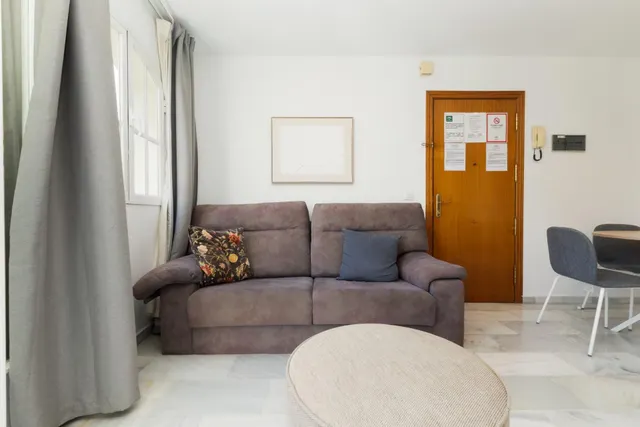 Apartamento de 2 dormitorios a pocos minutos del Centro Histórico — 16