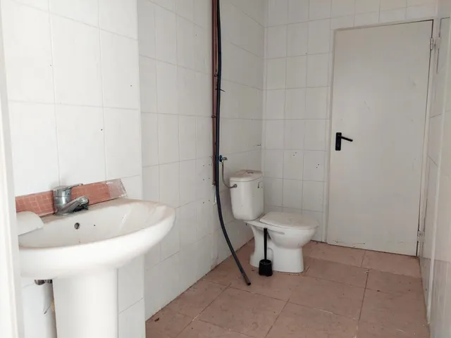 Local Comercial en Beniajan, Avenida Fabian Escribano — 10