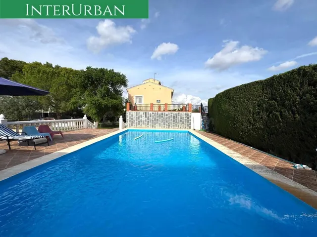 Chalet 5 habitaciones 268m² en venta - Urb. Montcati - foto 2