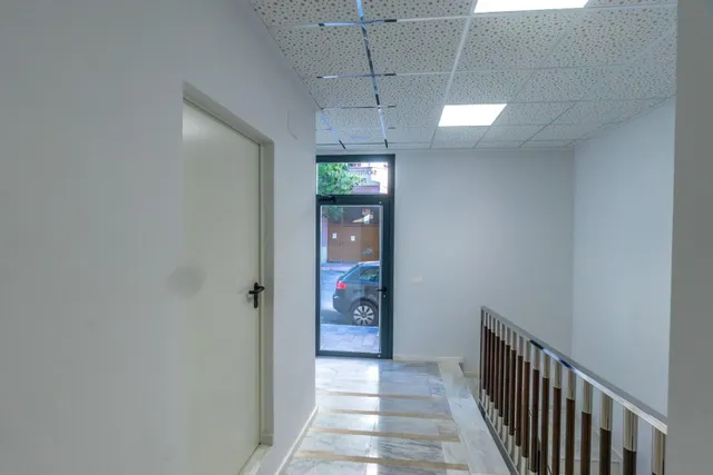Apartamento céntrico construido en 2024 (aprox. 71 m2 - 3.ª planta) con piscina en la azotea, a solo 250 m de Piscinas Naturales/Playa del Cura, ¡y con licencia turística! — 28