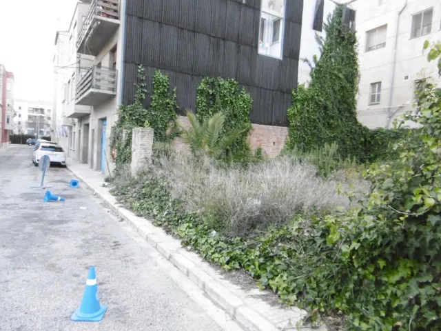Solar urbano  de 227m , en Tortosa zona Sant Llatzer — 2