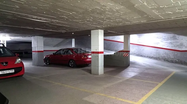 PLAZA DE PARKING EN PAISOS CATALANS - foto 2