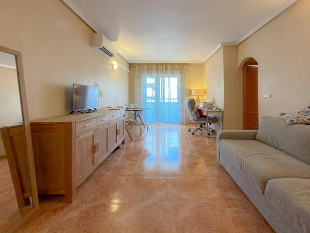 Centro! Encantador apartamento (Año 2003) con terraza confortable y vistas despejadas + 2 Piscinas comunitarias — 8