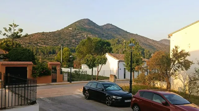 Casa semi adosada con encanto, garaje privado y amplia terraza en pleno corazón de Alcalalí — 25