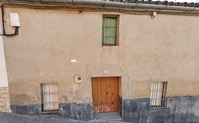 Oportunidad en Villaharta: Casa de pueblo con gran potencial - foto 4