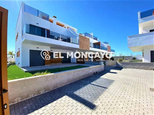 LLAVE EN MANO PRECIOSOS BUNGALOW DE OBRA NUEVA EN PILAR DE L - foto 2