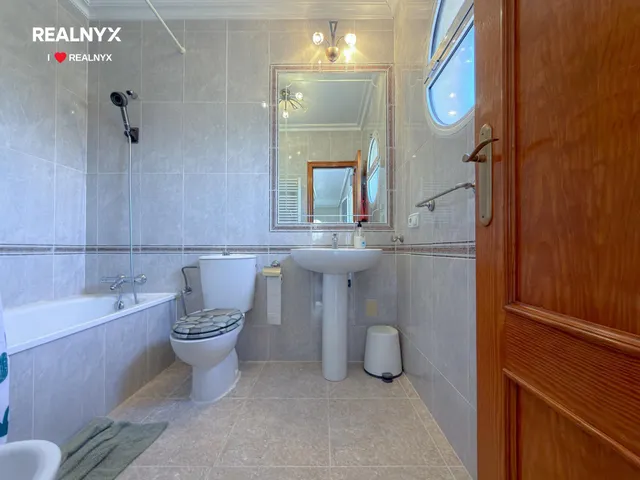 Orihuela Costa! Impresionante Villa Mediterranea con generosa parcela y amplias terrazas + Solarium privado con vistas panorámicas y piscina privada — 45