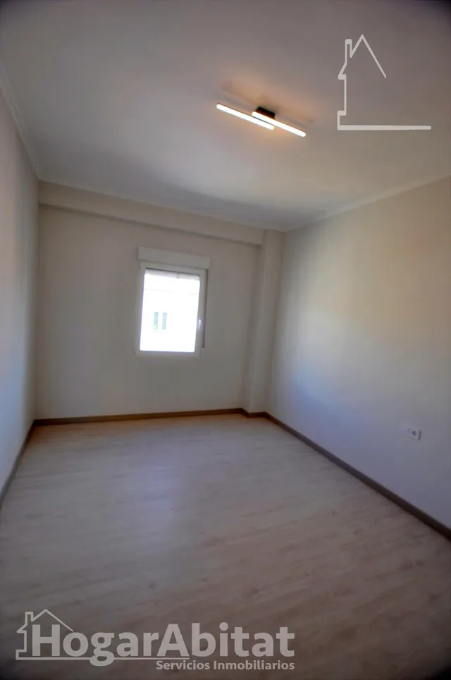 ¡REFORMADO A ESTRENAR! ACOGEDOR, MODERNO Y EXTERIOR, CERCA DEL CENTRO — 16