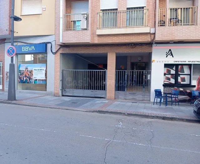 Plaza de garaje en venta en pleno centro de La Unión – Calle