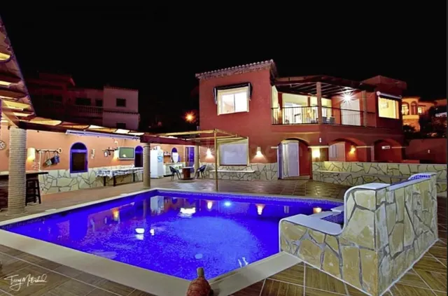 DLR 1708 - HERMOSA CASA EN VENTA DE 4 DORMITORIOS EN VENTA | - foto 2