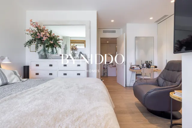 Exclusiva vivienda con dos espacios independientes, jardín privado y piscina en Can Mates — 35