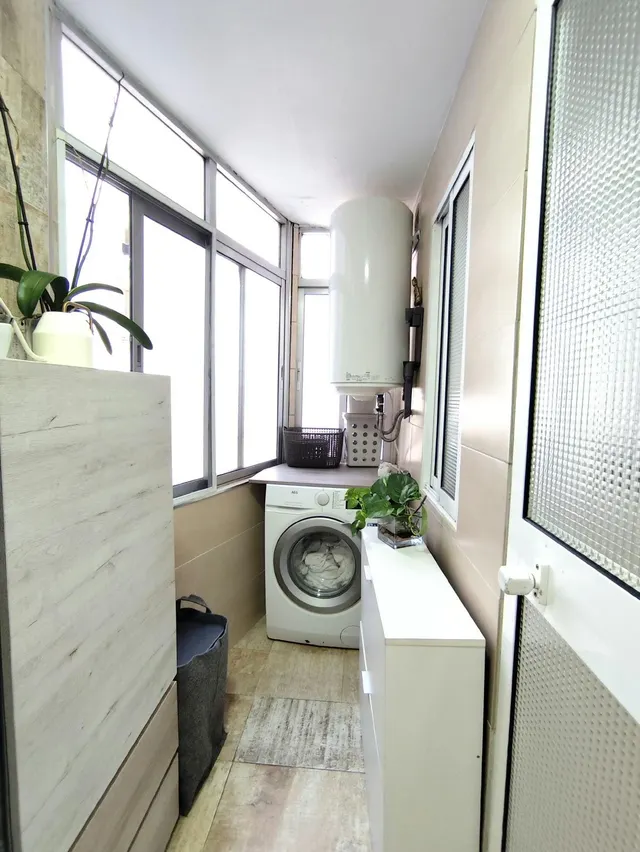 VIVIENDA REFORMADA;  CALIDAD, AMPLITUD Y UNAS VISTAS QUE MARCAN LA DIFERENCIA AL PASEO MARÍTIMO Y AL PUERTO. — 10