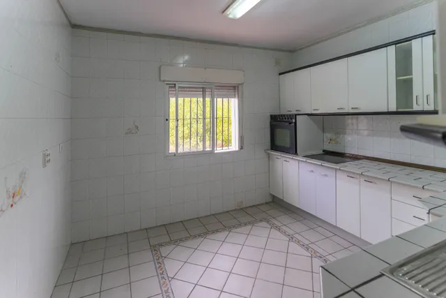 Exclusivo Chalet en Alhaurín el Grande con Piscina y Amplias Vistas — 13