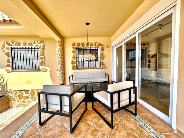 Villa 5 habitaciones 238m² en venta - La Zenia — 39