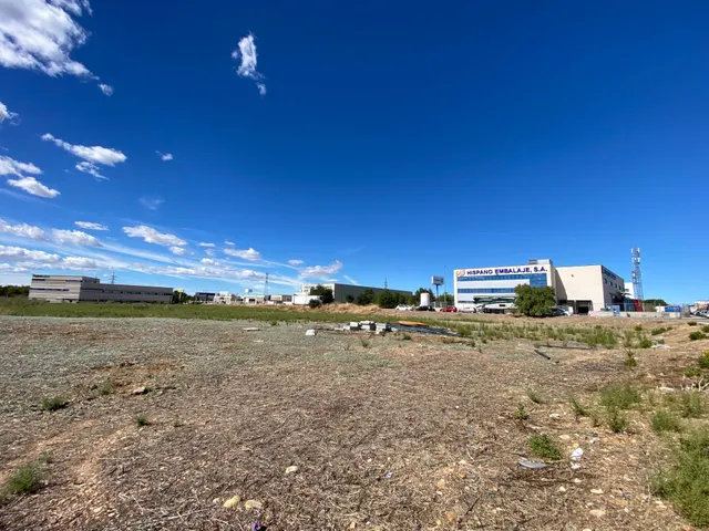 ALQUILER de Suelo Terciario-Comercial en la ZONA EL OLIVAR — 8