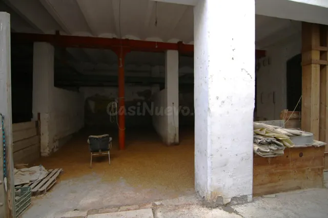 LOCAL COMERCIAL CON SUPERFICIE DE 435 M2 - foto 4
