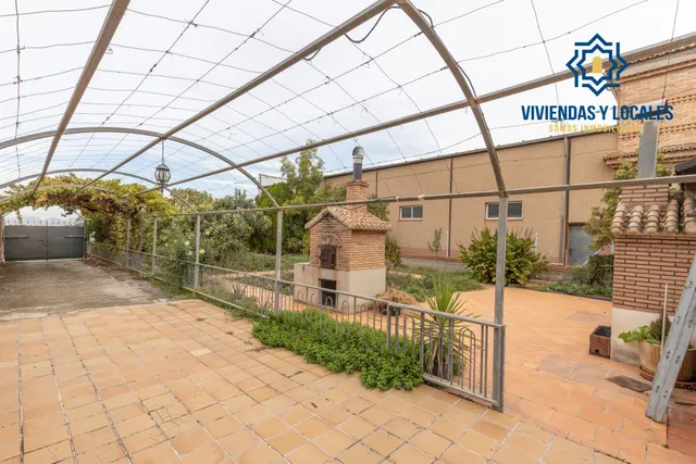 Complejo industrial con vivienda en Alhendín con 2500 metros cuadrados — 45