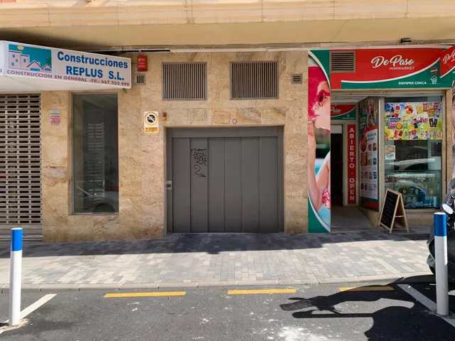 Si quieres llegar y aparcar este verano, sin tener que dar vueltas y vueltas... incluso 2 coches — 10