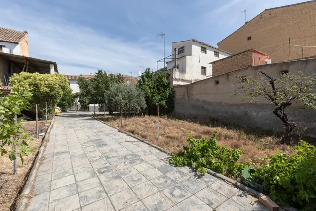 EXCEPCIONAL OPORTUNIDAD EN PLENO CENTRO DE HUÉTOR VEGA — 6