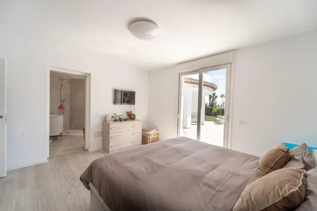 LUMINOSO CHALET EN ESTEPONA — 19