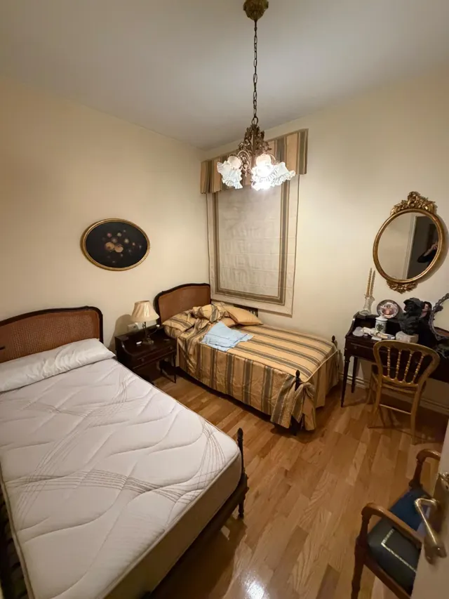 Piso 5 habitaciones 152m² en venta - Avda. de la Constitucion — 16