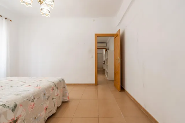 En Pedro Antonio de Alarcón!!! Muy cerca de Recogidas...Piso de 3 dormitorios muy luminoso!! — 39