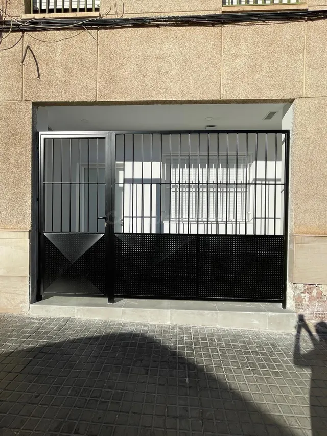 Venta Elche: Local Vivienda Totalmente Reformada