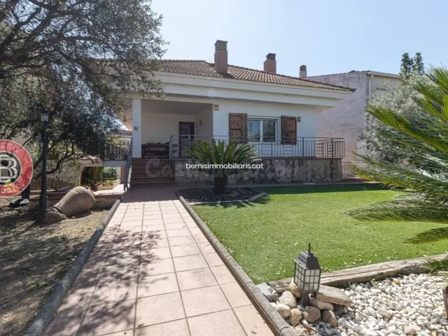 Chalet 5 habitaciones 238m² en venta - Carretera Igualada — 2