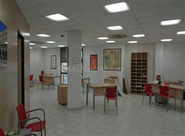 Local/oficina en planta primera dentro del centro comercial 