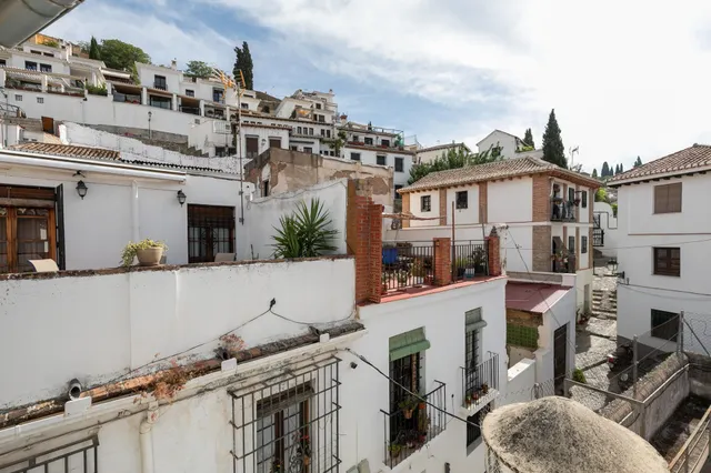 Casa unifamiliar reformada. — 12