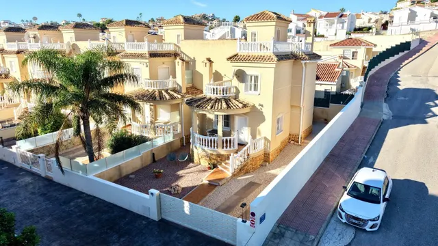 Casa 3 habitaciones 88m² en venta - Ciudad Quesada — 38