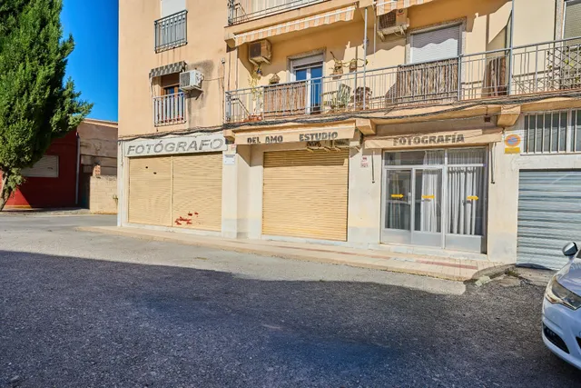 Bajo Comercial Santa Fe en esquina — 3