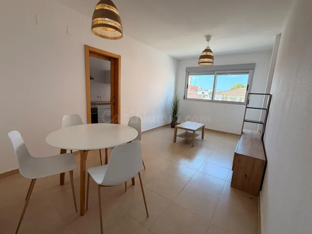 Luminoso apartamento de 2 dormitorios en zona residencial de