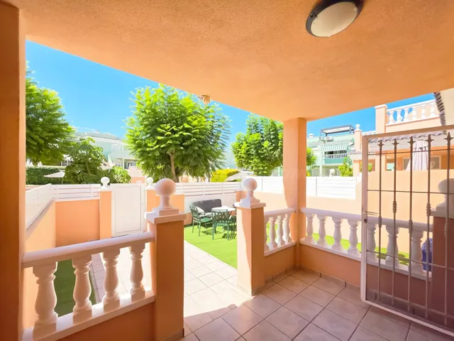 Bungalow de 2 plantas con terraza frente a la piscina en Med - foto 5