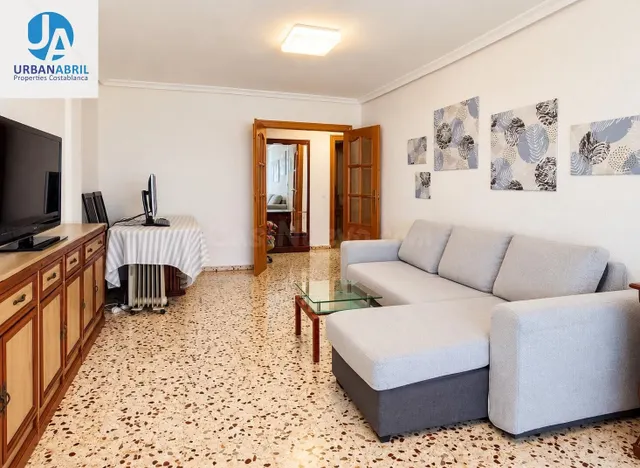 Amplio Piso en El Campello Pueblo a la Venta por €210,000 — 2