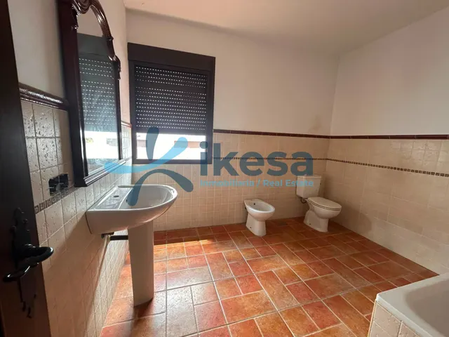 Venta de casa Adosada en Higuera de la Sierra, Huelva. — 25