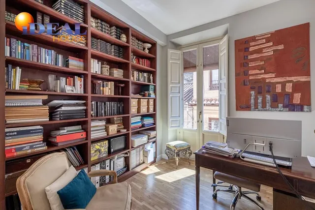 Exclusivo Piso Dúplex en el Corazón de Granada — 14