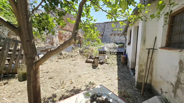CASA CON PATIO EN VENTA — 13