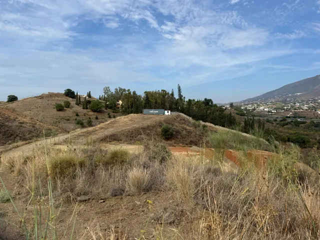 se vende terreno rustico con casa de apero en el hornillo mijas — 10