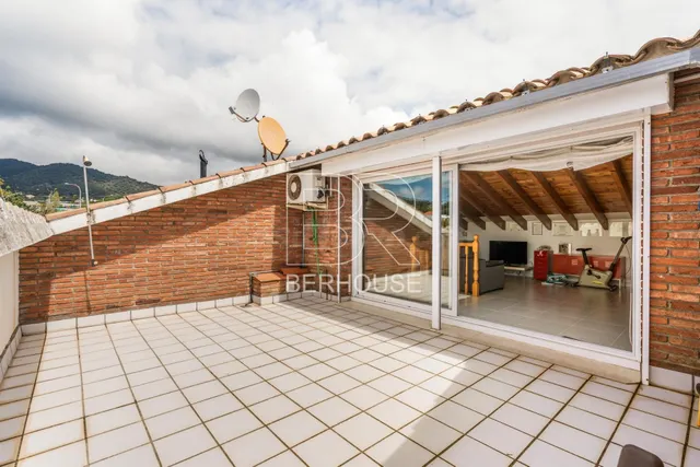 Casa adosada en venta en Premià de Dalt - foto 2
