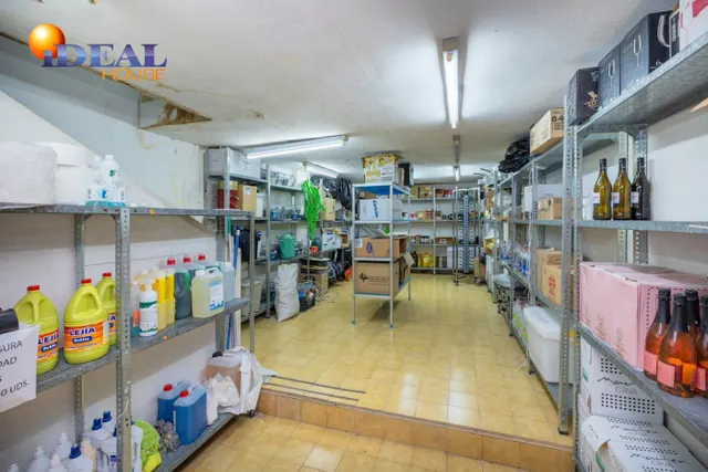 A LA VENTA EDIFICIO EN PLAZA BIB-RAMBLA — 48