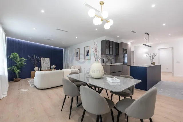 Elegante vivienda reformada de 3 dormitorios en Calle Bailén — 3