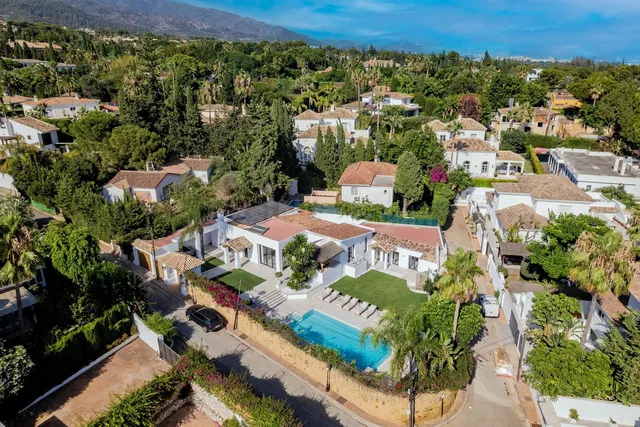 Villa 6 habitaciones 369m² en alquiler - Marbella - foto 2