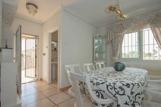 CHALET CON PISCINA PRIVADA EN LA ZENIA - PLAYA FLAMENCA — 26