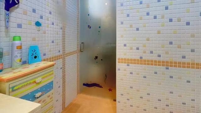 GRAN PISO DE 6 DORMITOTIOS CON PISCINA — 18