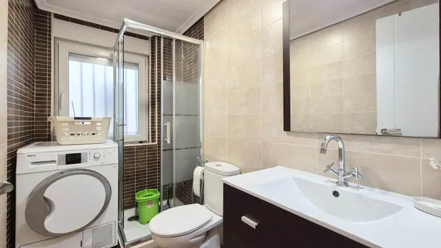 PISO VENTA SALAMANCA. Urbis te ofrece un piso reformado en venta en Garrido Sur, Salamanca. — 43